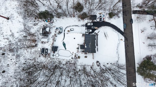 6 Chaucer Drive, Shelton, CT 06484