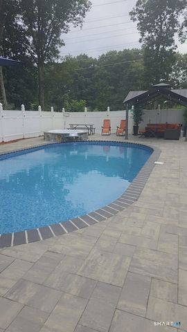 6 Chaucer Drive, Shelton, CT 06484