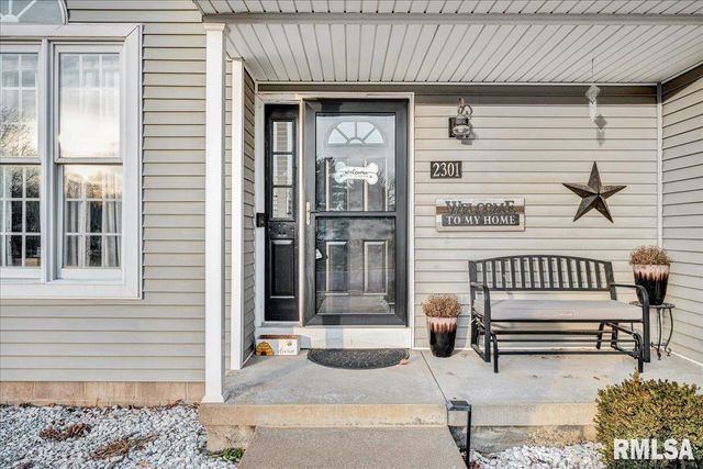 2301 ARLINGTON Circle, Pekin, IL 61554