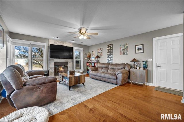 2301 ARLINGTON Circle, Pekin, IL 61554