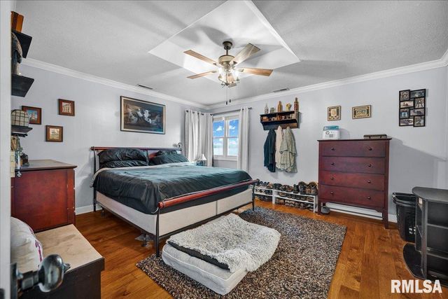 2301 ARLINGTON Circle, Pekin, IL 61554