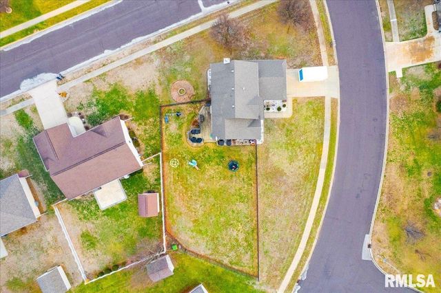 2301 ARLINGTON Circle, Pekin, IL 61554