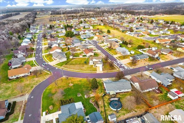 2301 ARLINGTON Circle, Pekin, IL 61554