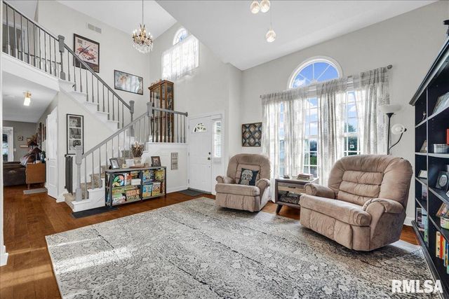 2301 ARLINGTON Circle, Pekin, IL 61554