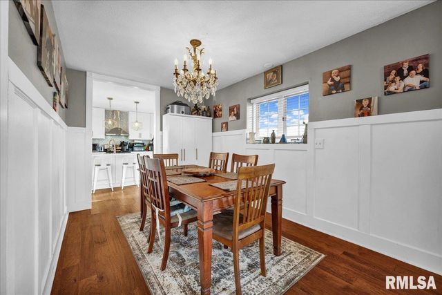 2301 ARLINGTON Circle, Pekin, IL 61554