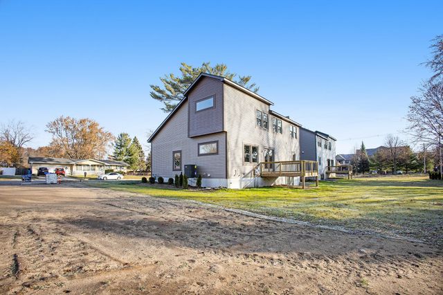 1032 Arlington Avenue, Grand Haven City, MI 49417