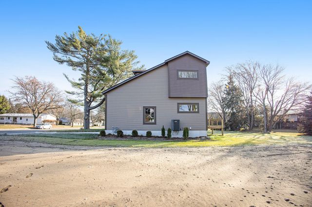 1032 Arlington Avenue, Grand Haven City, MI 49417