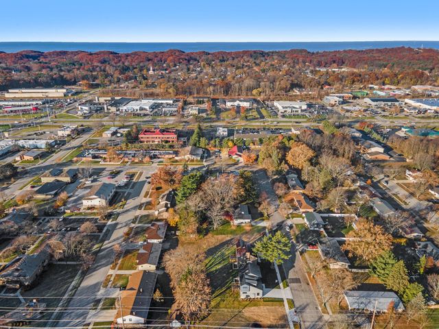 1032 Arlington Avenue, Grand Haven City, MI 49417