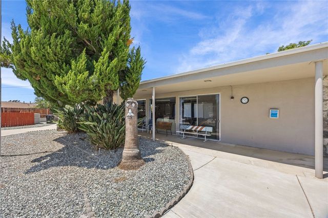 620 Snead Drive, Hemet, CA 92543