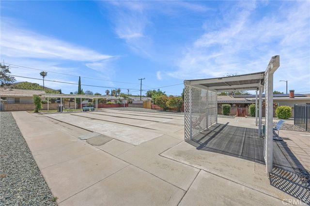 620 Snead Drive, Hemet, CA 92543