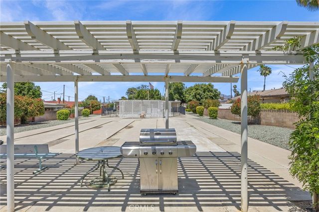 620 Snead Drive, Hemet, CA 92543