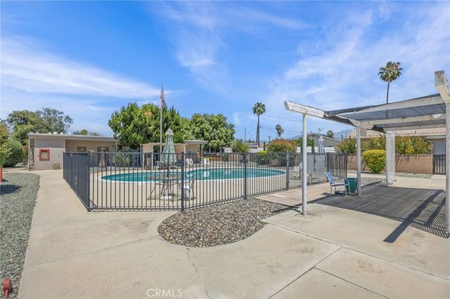 620 Snead Drive, Hemet, CA 92543