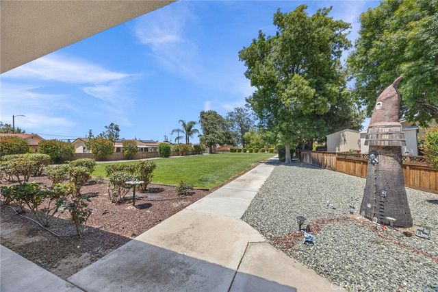 620 Snead Drive, Hemet, CA 92543