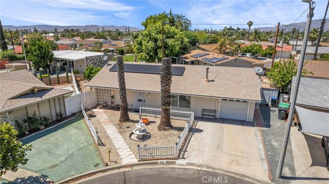 620 Snead Drive, Hemet, CA 92543