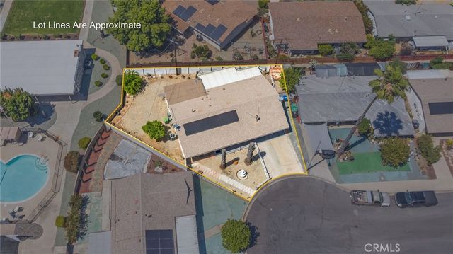 620 Snead Drive, Hemet, CA 92543