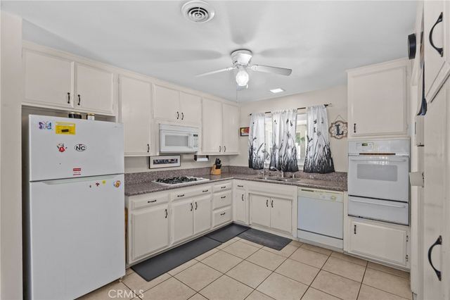 620 Snead Drive, Hemet, CA 92543