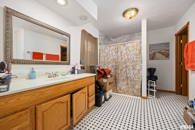 13931 2ND Street, Pekin, IL 61554