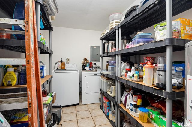 13931 2ND Street, Pekin, IL 61554