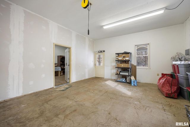 13931 2ND Street, Pekin, IL 61554