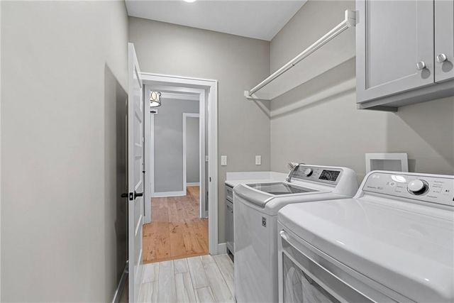 22275 W 98th Terrace, Lenexa, KS 66220