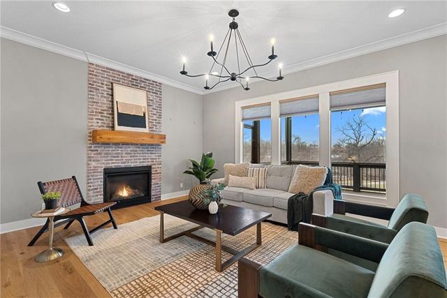 22275 W 98th Terrace, Lenexa, KS 66220