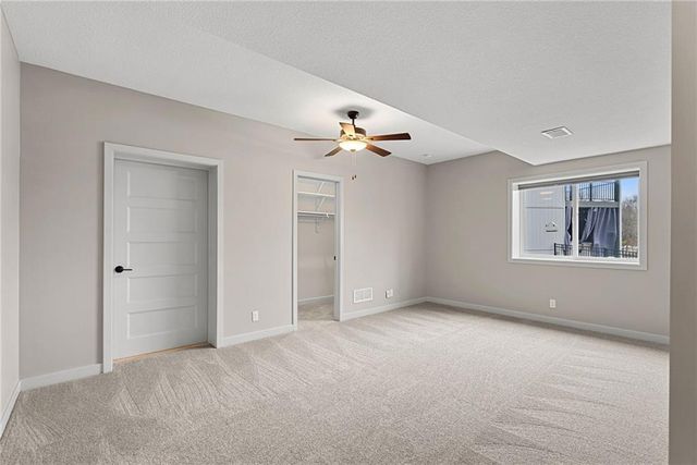 22275 W 98th Terrace, Lenexa, KS 66220