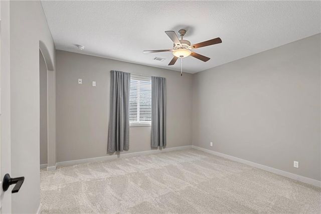 22275 W 98th Terrace, Lenexa, KS 66220