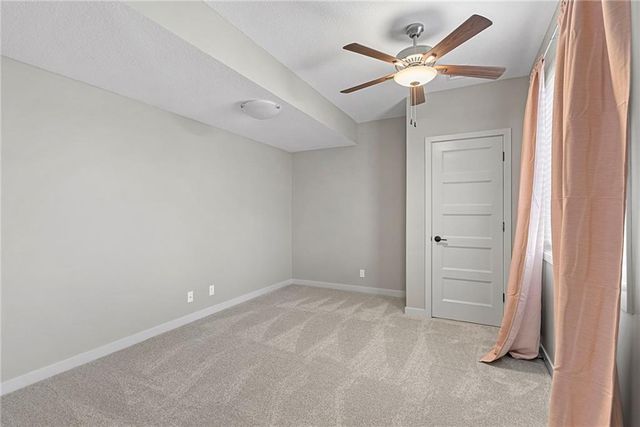 22275 W 98th Terrace, Lenexa, KS 66220