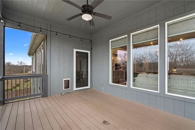 22275 W 98th Terrace, Lenexa, KS 66220