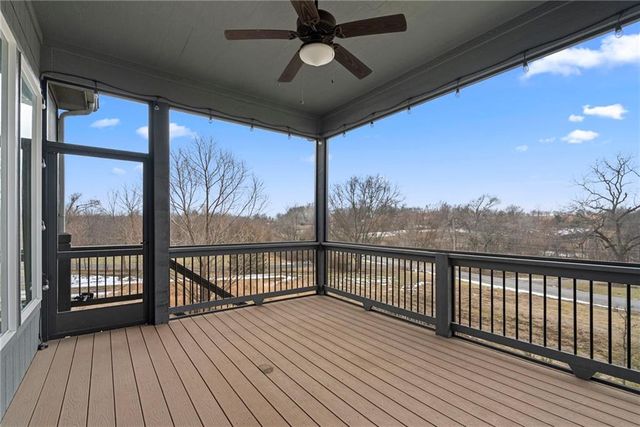 22275 W 98th Terrace, Lenexa, KS 66220