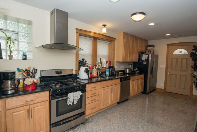 2448 N Campbell Avenue G, Chicago, IL 60647