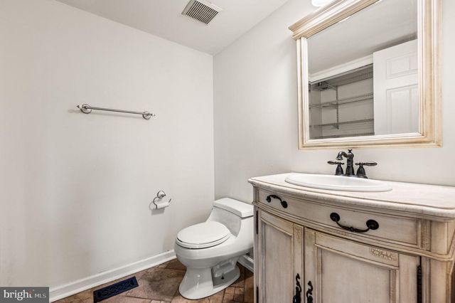 32 PARKVIEW WAY, Newtown, PA 18940