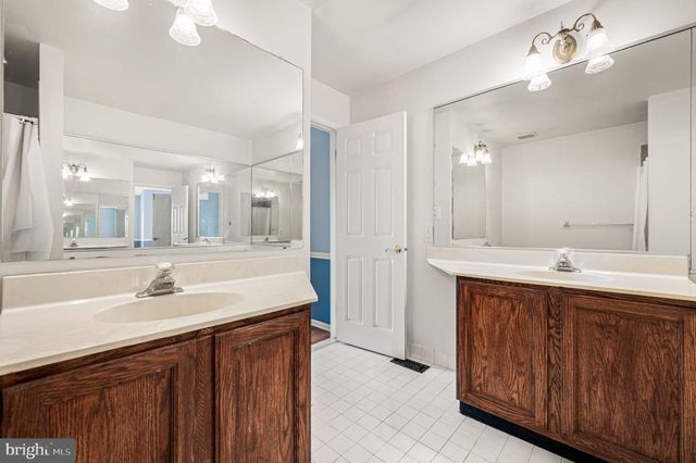 32 PARKVIEW WAY, Newtown, PA 18940