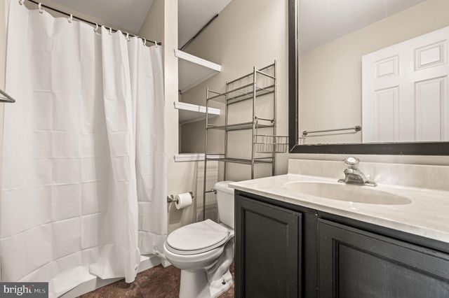 32 PARKVIEW WAY, Newtown, PA 18940