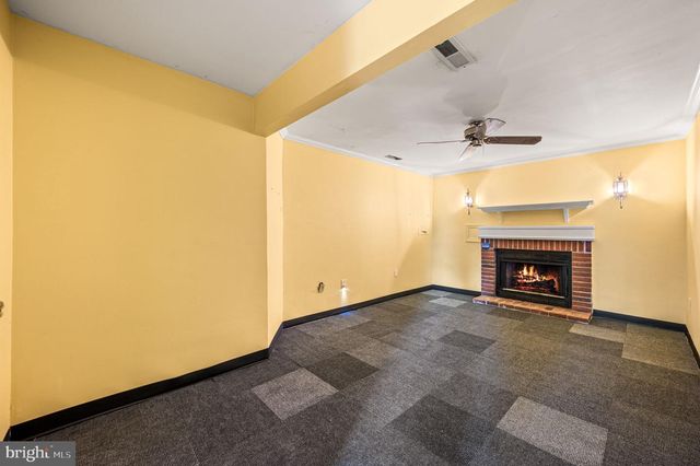 32 PARKVIEW WAY, Newtown, PA 18940
