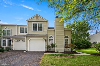32 PARKVIEW WAY, Newtown, PA 18940
