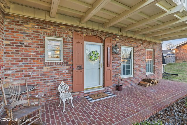 790 Allin Dr, Harrodsburg, KY 40330