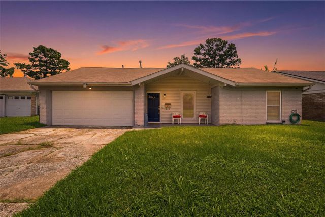 10130 Woodwick Street, Houston, TX 77016