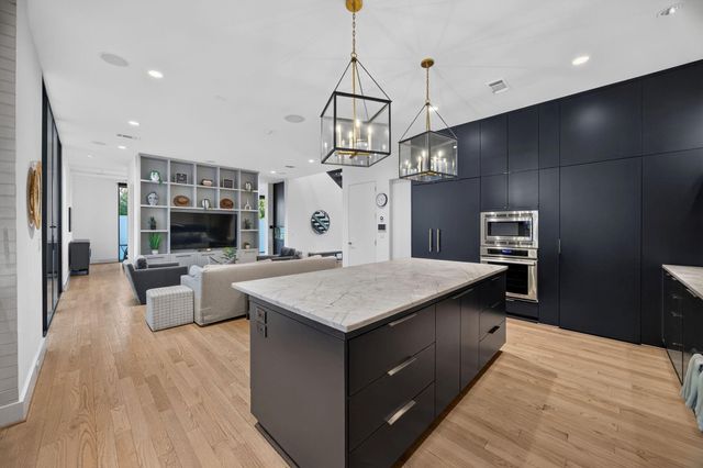 6002 Valley Forge Drive, Houston, TX 77057