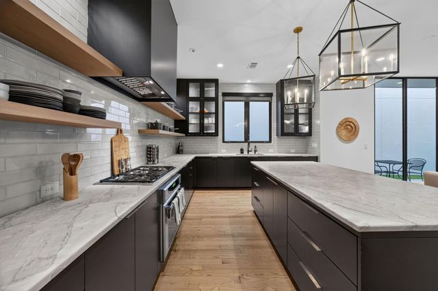 6002 Valley Forge Drive, Houston, TX 77057