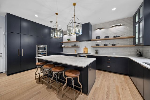 6002 Valley Forge Drive, Houston, TX 77057