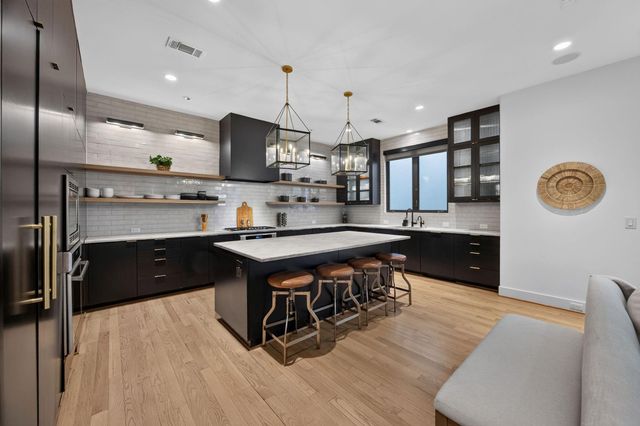 6002 Valley Forge Drive, Houston, TX 77057