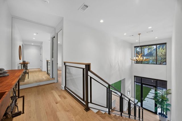 6002 Valley Forge Drive, Houston, TX 77057