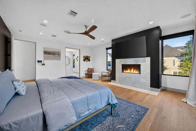 6002 Valley Forge Drive, Houston, TX 77057
