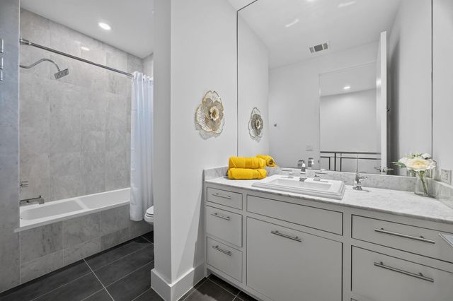 6002 Valley Forge Drive, Houston, TX 77057