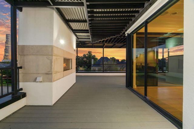 6002 Valley Forge Drive, Houston, TX 77057