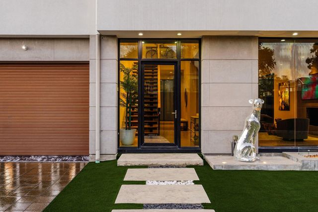 6002 Valley Forge Drive, Houston, TX 77057