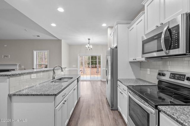 286 Longleaf Drive, West End, NC 27376