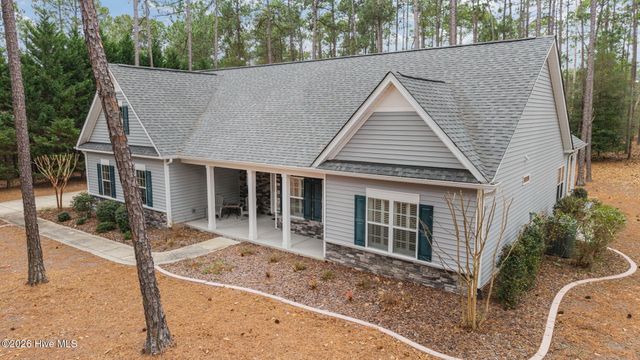 286 Longleaf Drive, West End, NC 27376