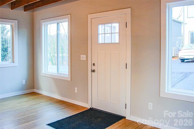 110 Lager Lane, Asheville, NC 28806